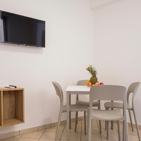 Magico Apartments - 450M Dalla Spiaggia Capo dʼOrlando Eksteriør bilde