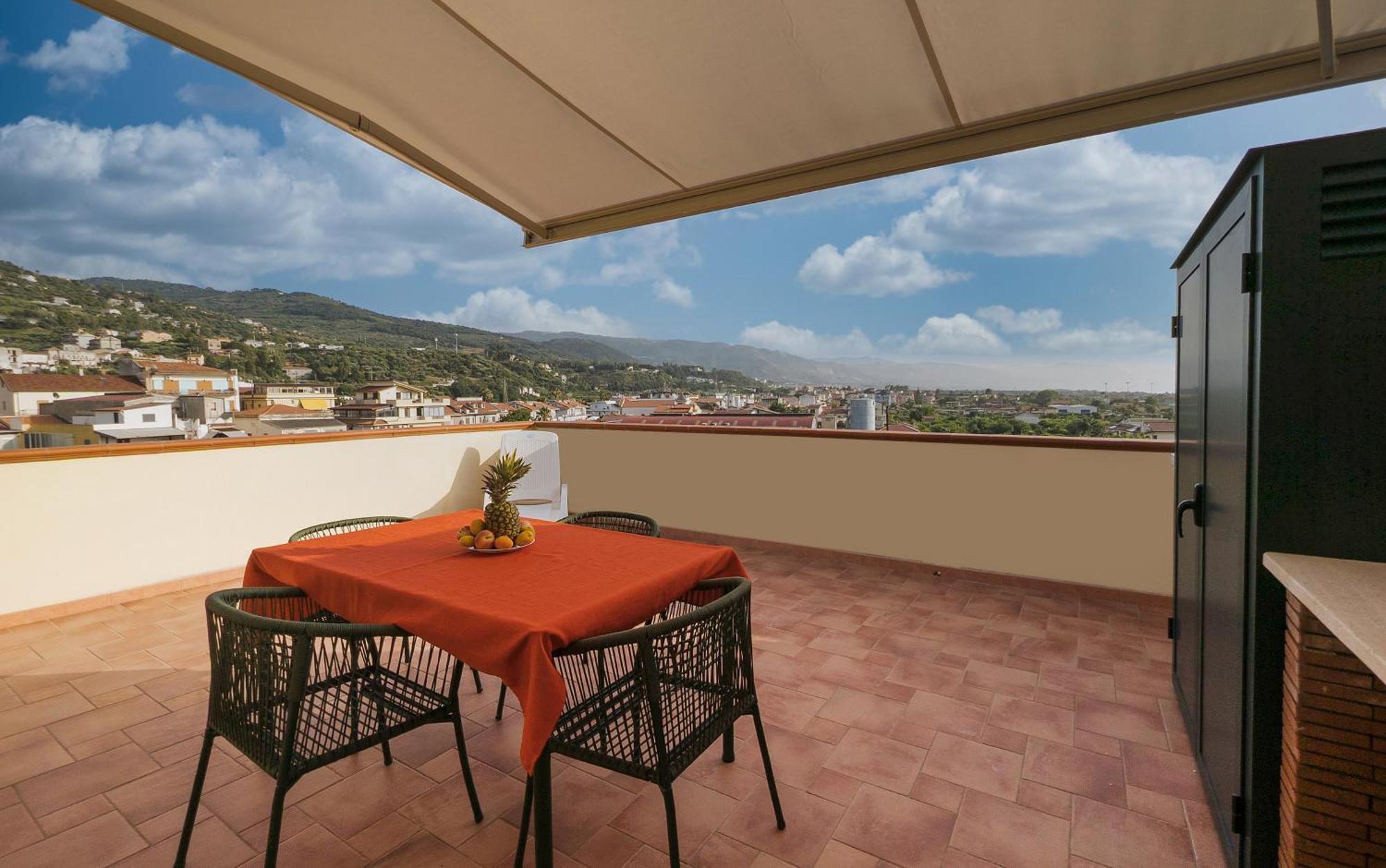 Magico Apartments - 450M Dalla Spiaggia Capo dʼOrlando Eksteriør bilde