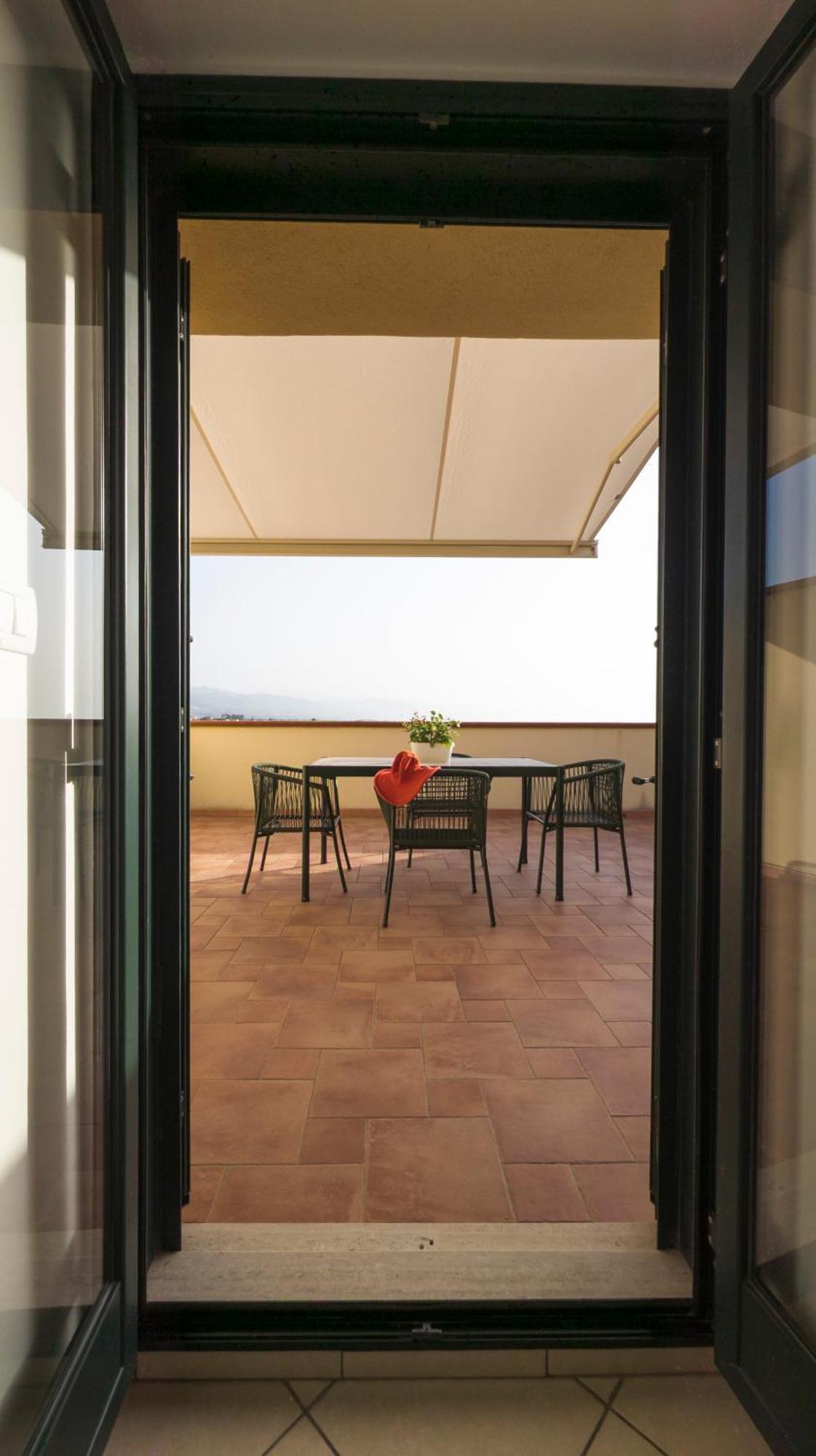 Magico Apartments - 450M Dalla Spiaggia Capo dʼOrlando Eksteriør bilde