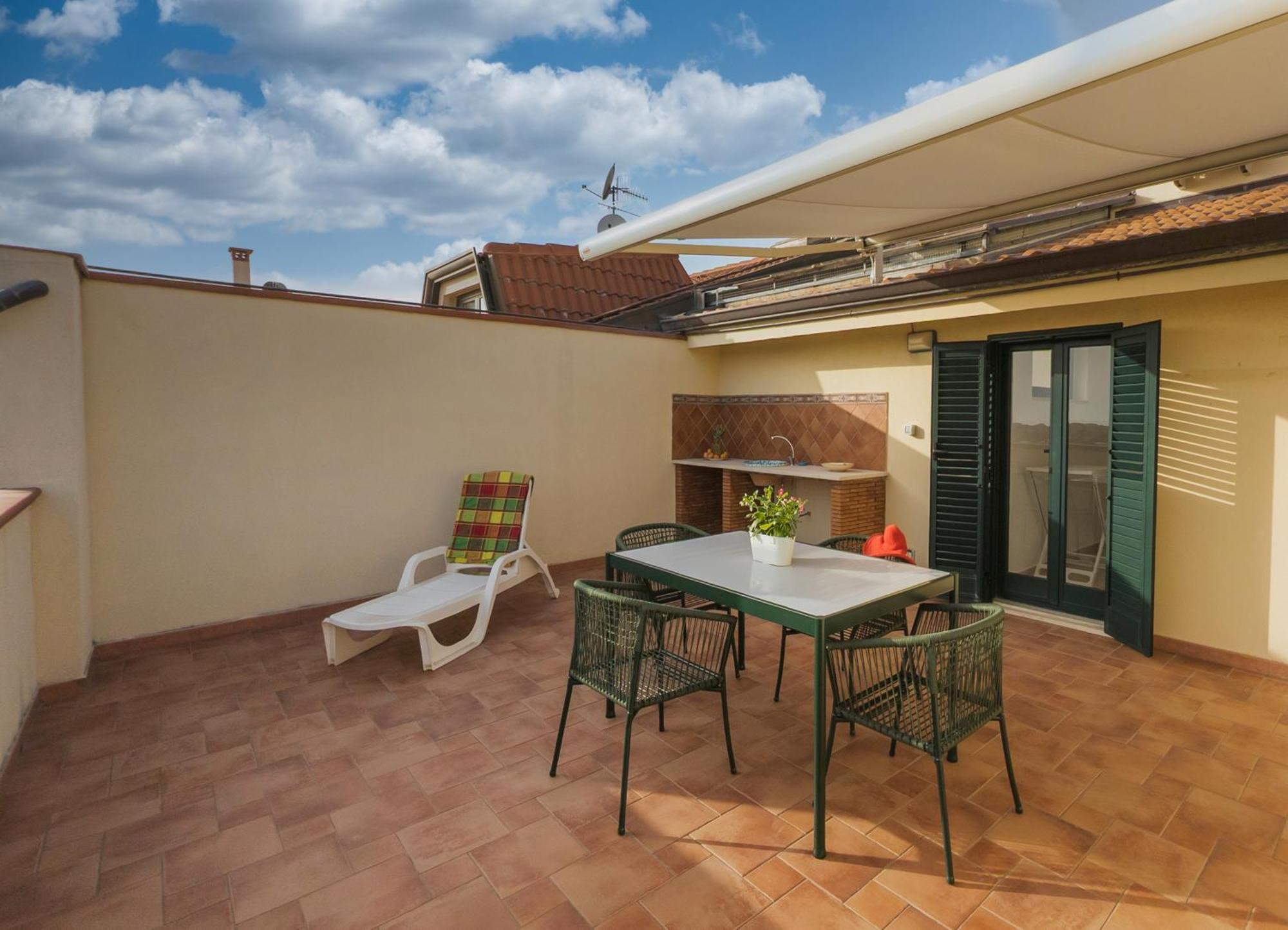 Magico Apartments - 450M Dalla Spiaggia Capo dʼOrlando Eksteriør bilde