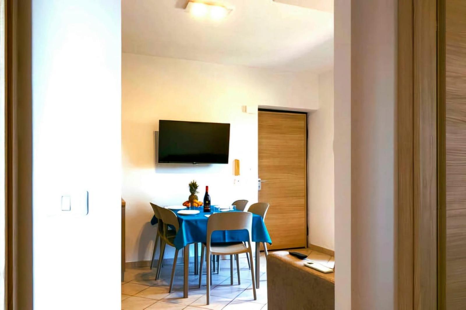 Magico Apartments - 450M Dalla Spiaggia Capo dʼOrlando Eksteriør bilde
