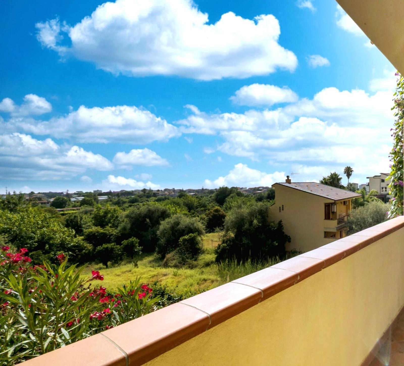 Magico Apartments - 450M Dalla Spiaggia Capo dʼOrlando Eksteriør bilde